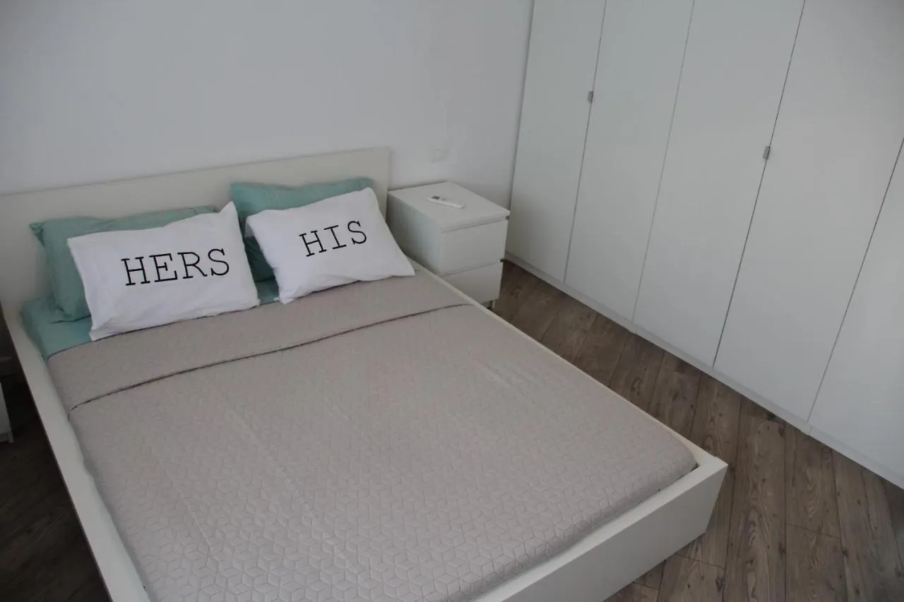 Tea Apartment At Long Hill Residence, Albania Tiran
