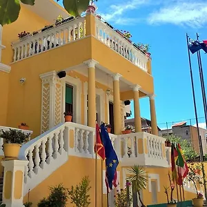 15 - Center Tirana