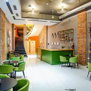Arc Hotel