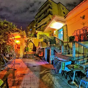  Hostel Milingona Center